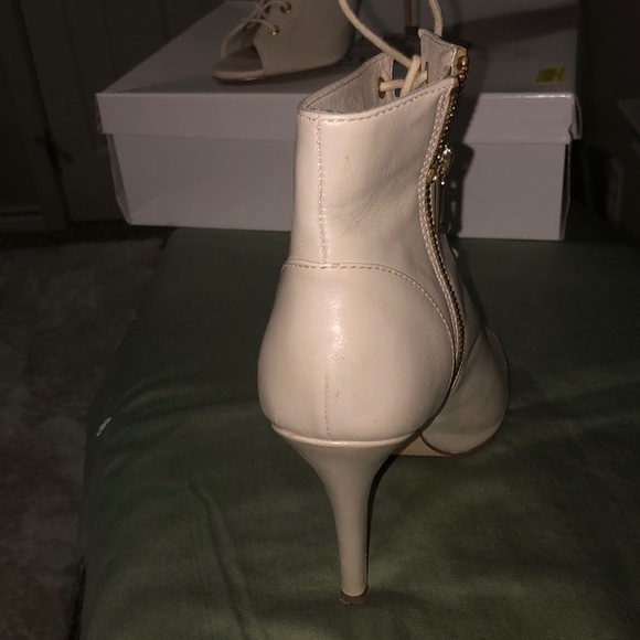 Steve Madden booties - Picture 7 of 7